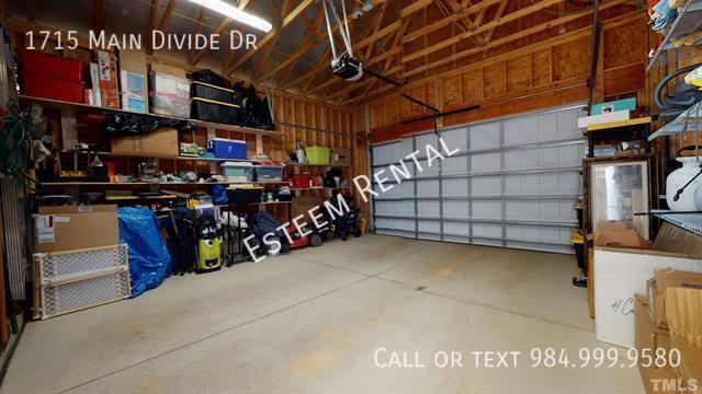 Building Photo - 1715 Main Divide Dr