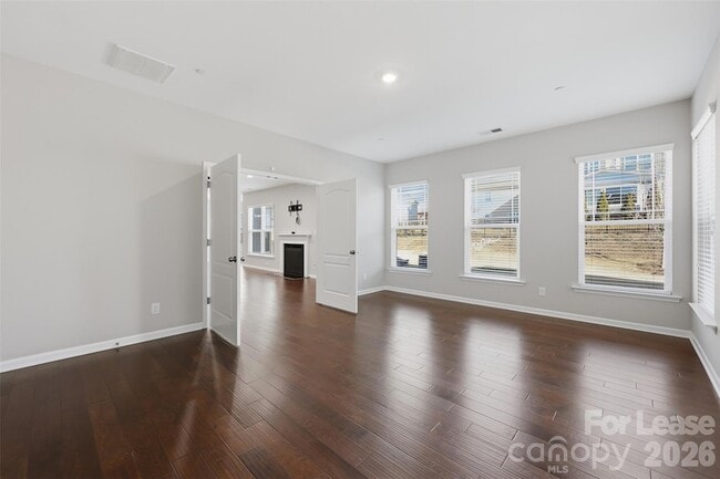 Building Photo - 1000 Bellegray Ln NW