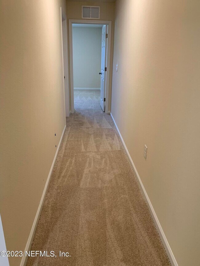 Building Photo - 112 Barley St