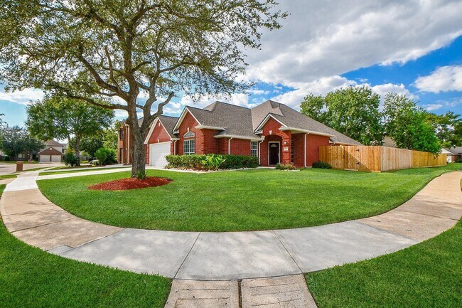 Building Photo - 802 Childers Ct