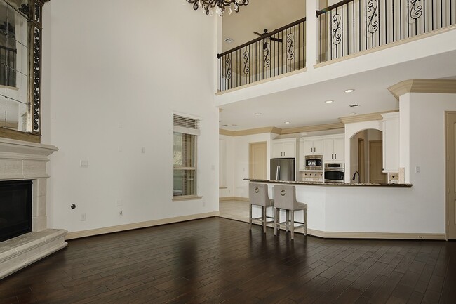 Building Photo - 27 Tioga Pl