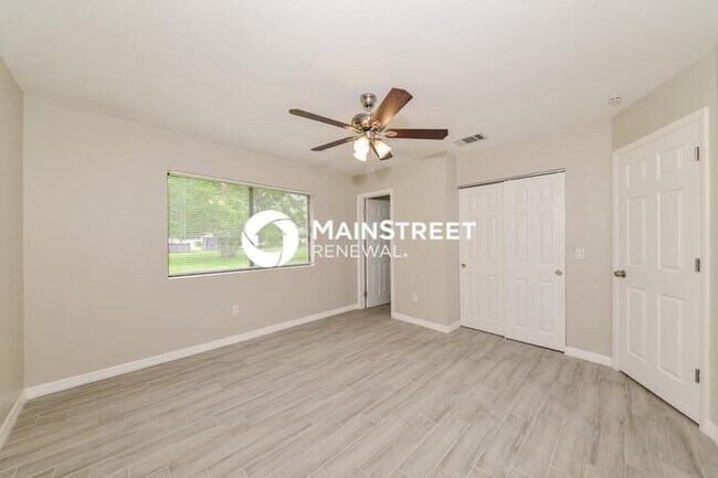 Building Photo - 4 Bedroom Pet-Friendly Home in NORTH PORT, FL with Main Street Renewal