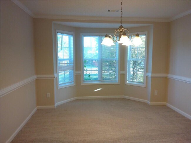 Building Photo - 131 Peachtree Glen Dr