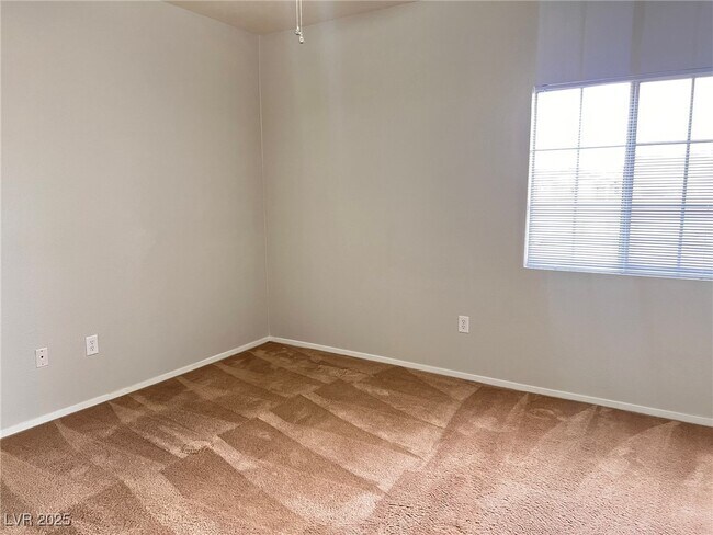 Building Photo - 833 Aspen Peak Loop