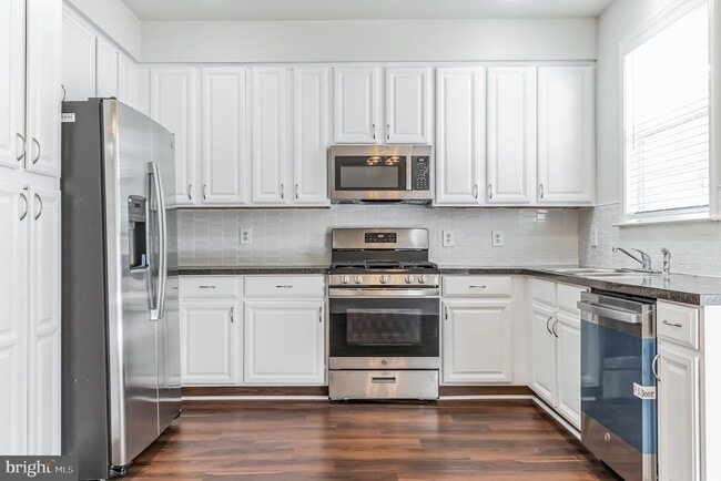 Building Photo - 6067 Ticket Way