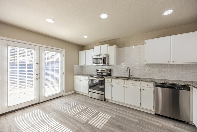 Building Photo - 10478 Tippecanoe