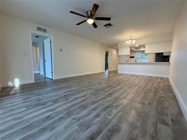 Building Photo - 2300 Bancroft Cir S