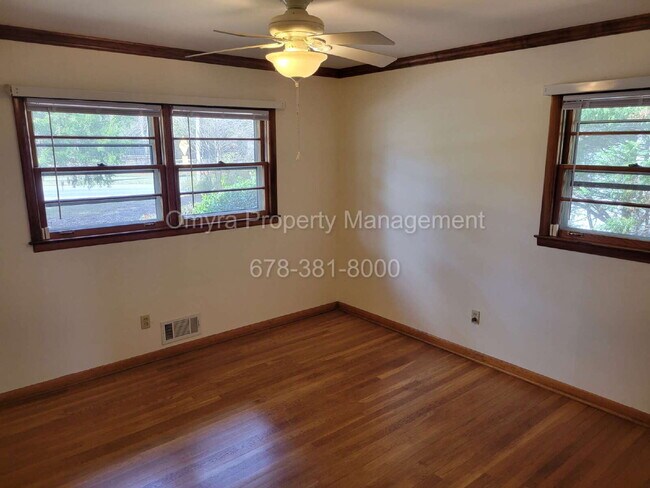 Building Photo - Charming 4 Bedroom Home in Brookhaven!