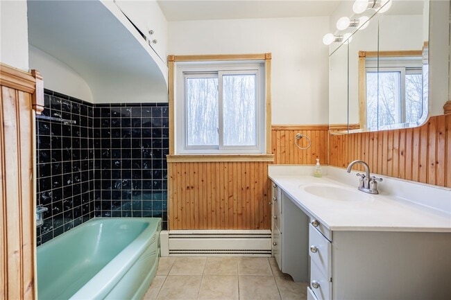 Building Photo - 43 River Meadow Dr