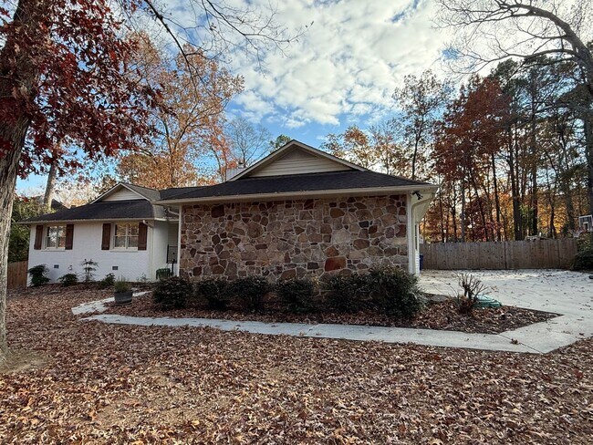 Building Photo - HOME FOR RENT IN ARAB, ALABAMA!