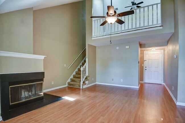 Building Photo - FOR RENT PRINCESS ANNE GARDENS!!
