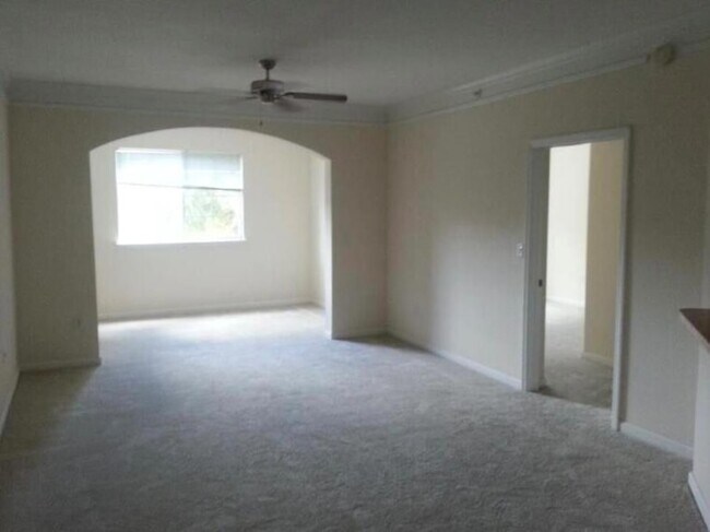 Building Photo - 9901 Baywinds Blvd