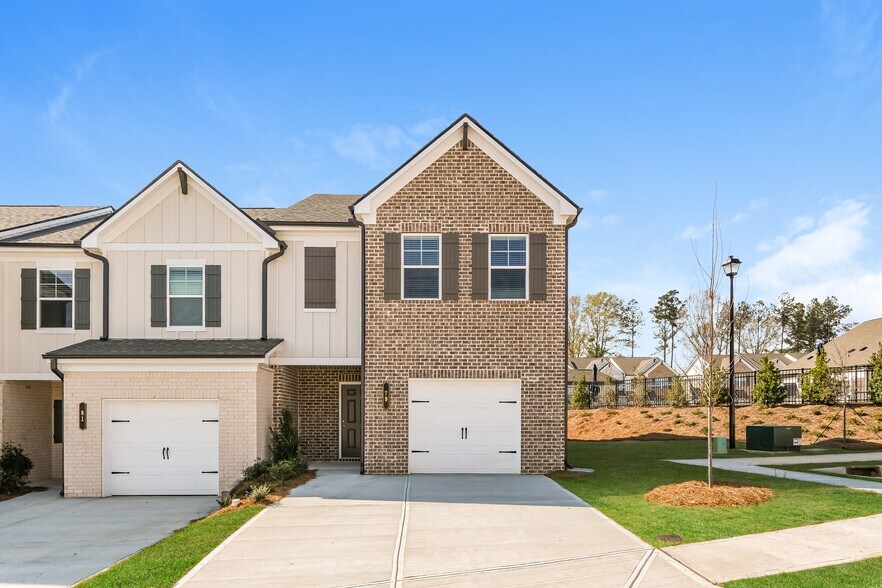 Building Photo - 79 Basswood Ln