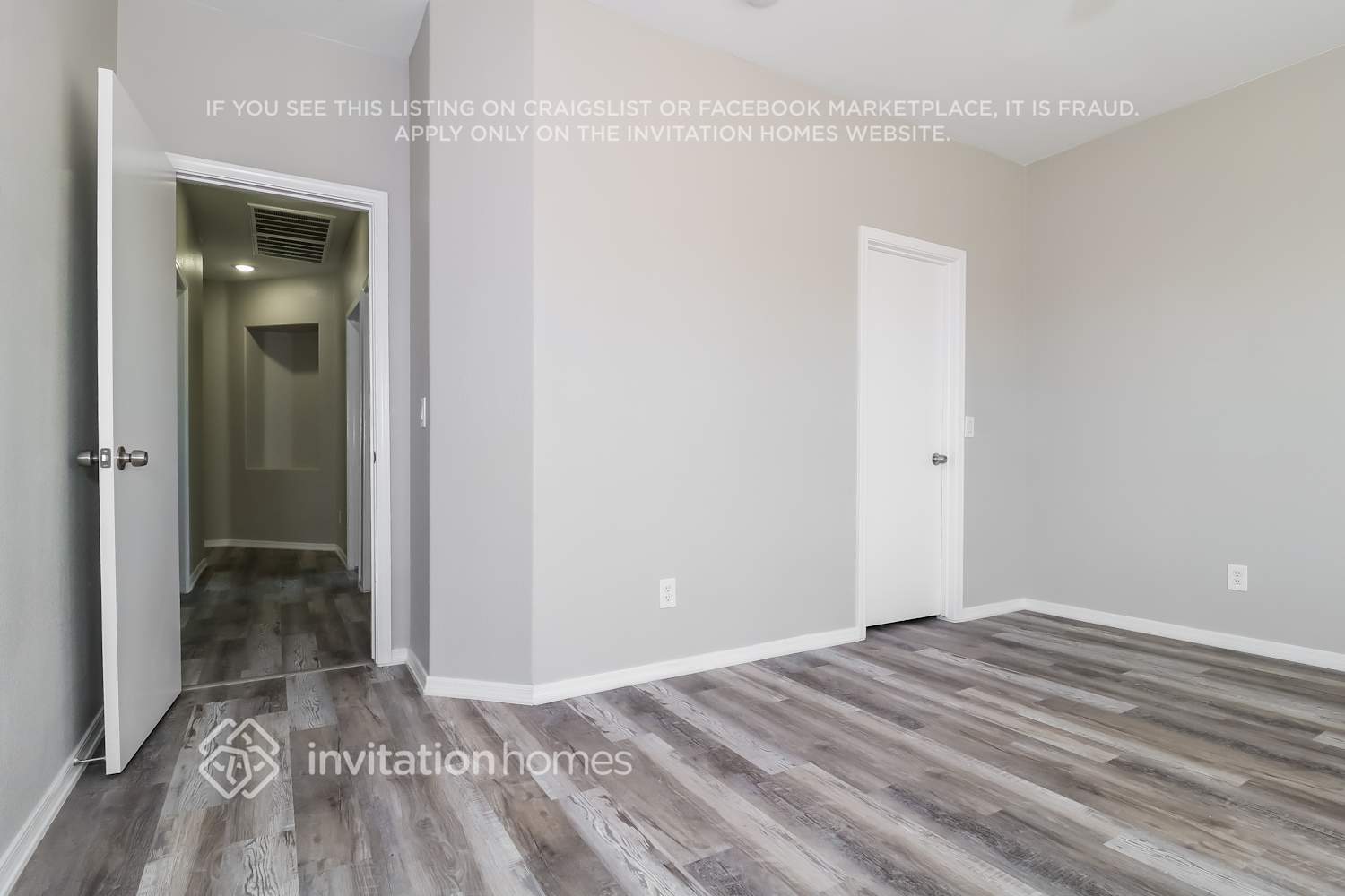 Building Photo - 12902 W Soledad St