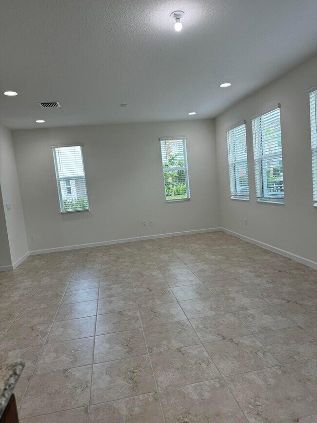 Building Photo - 16452 Millenium Ct
