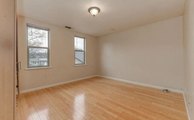 Building Photo - 4790 Fall St