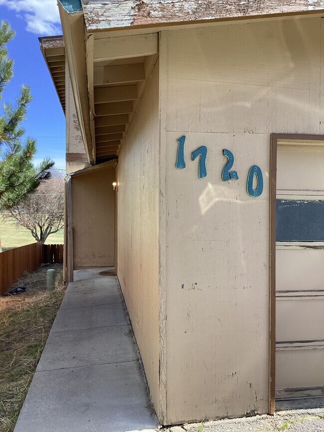 Building Photo - 1720 Worden Ave