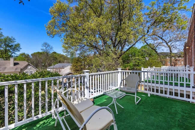 Building Photo - 2101 Kirkwood Ave