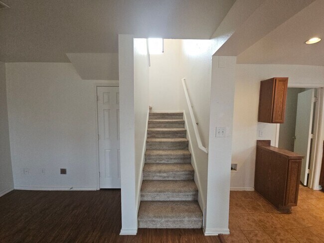 Building Photo - Beautiful 2 Story in Bedford Off Forest Ridge