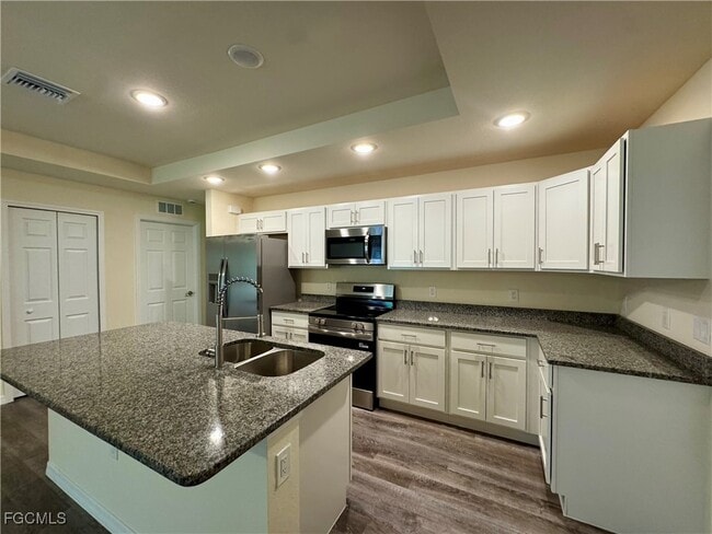 Building Photo - 3029 Mockingbird Rd