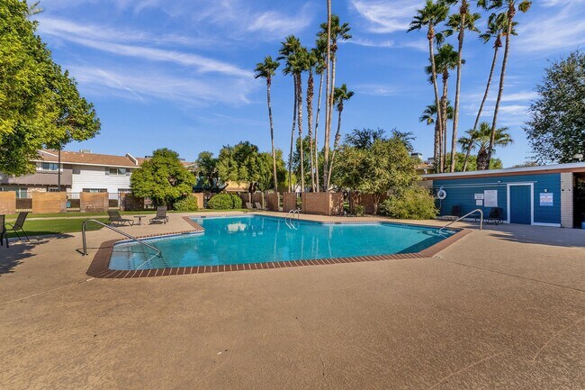 Building Photo - 6165 N Granite Reef Rd