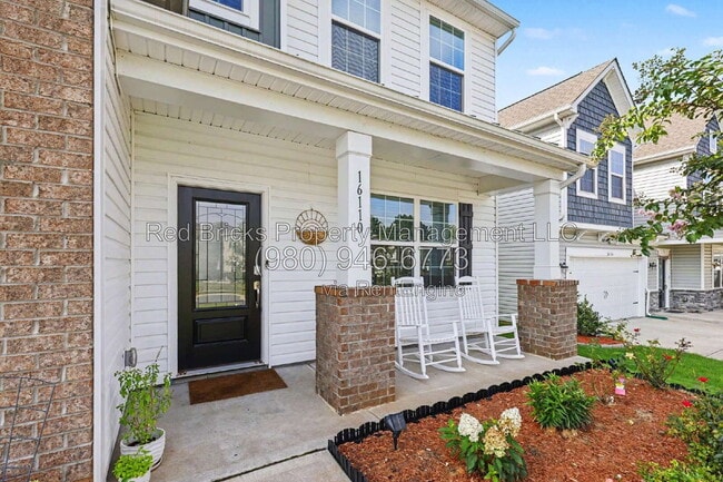 Building Photo - 16110 Winfield Hall Dr