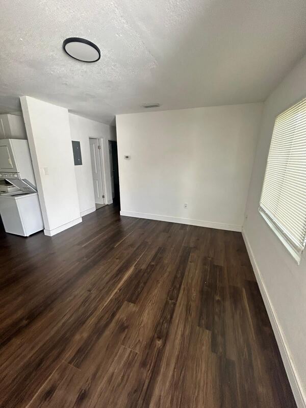 Building Photo - 2111 Mara Ct