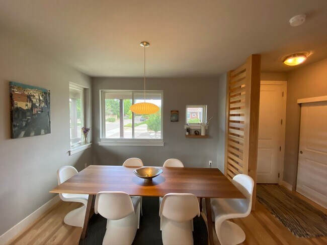 Building Photo - Gorgeous 4B/3.5B North Boulder - Available...
