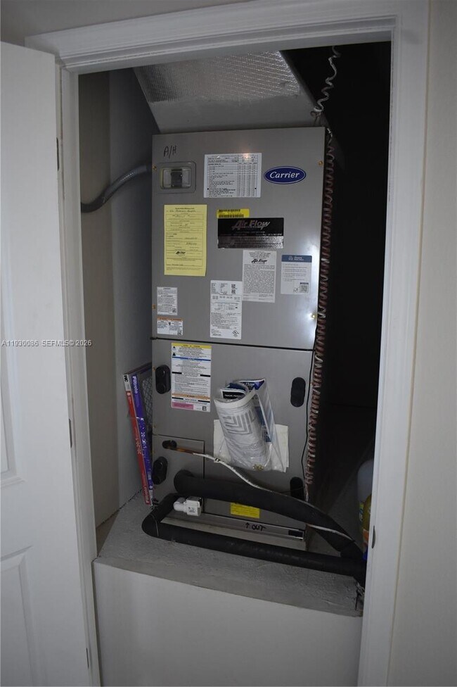 Building Photo - 3634 Lazy River Ter