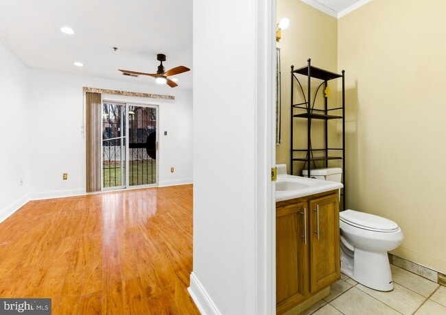 Building Photo - 576 Washington St