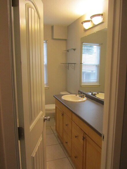 full bath - 239 W Peach St
