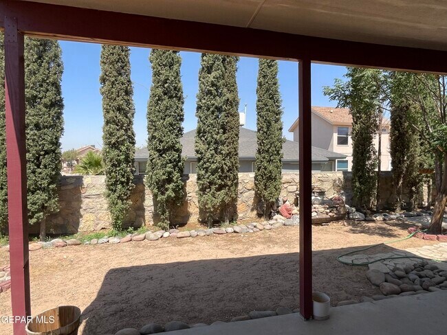 Building Photo - 3701 Trina Pl