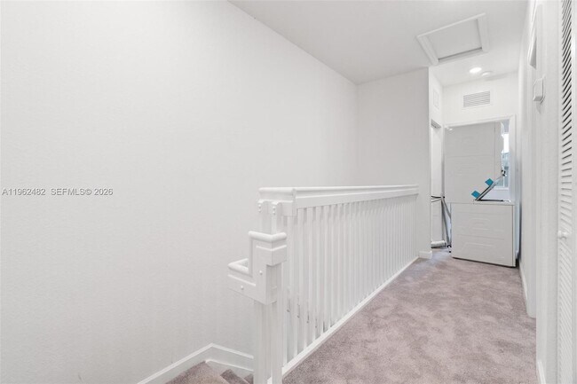 Building Photo - 1870 SE 26th Ter