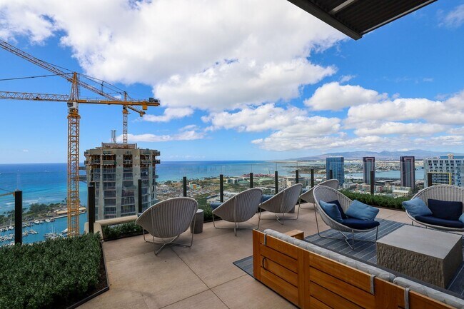 Building Photo - Aalii ocean view unit for rent, furnished and 1 free parking stall