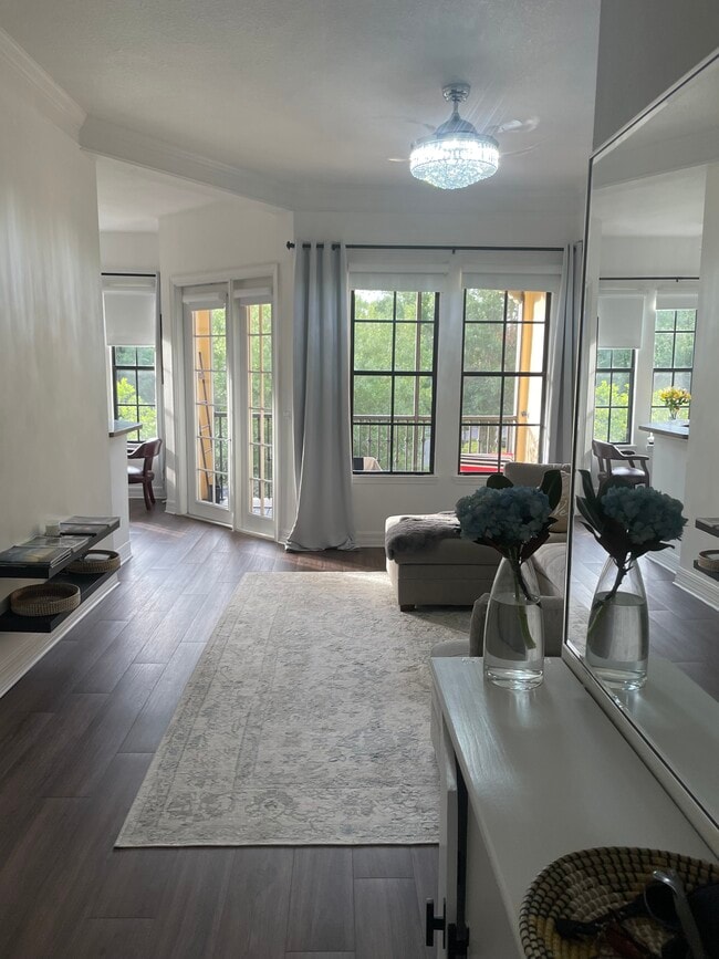 Building Photo - 500 Mirasol Cir