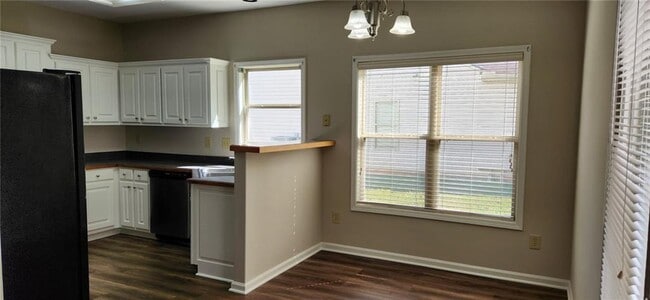 Building Photo - 2236 Avalon Trace