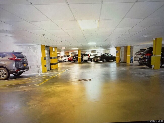 Building Photo - 110 Sutton Dr