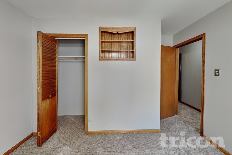 Building Photo - 1811 Inner Cir Dr