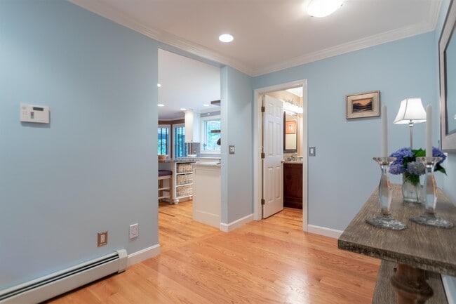 Building Photo - 12 Morningstar Dr