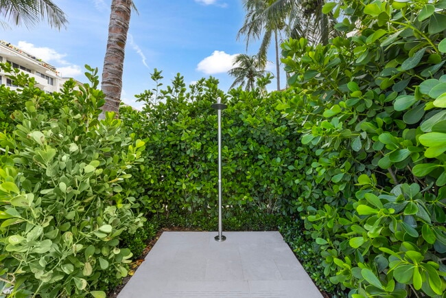 Building Photo - 2773 S Ocean Blvd