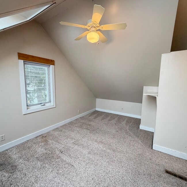 Building Photo - 3 bedroom home on the NW side of Grand Rapids