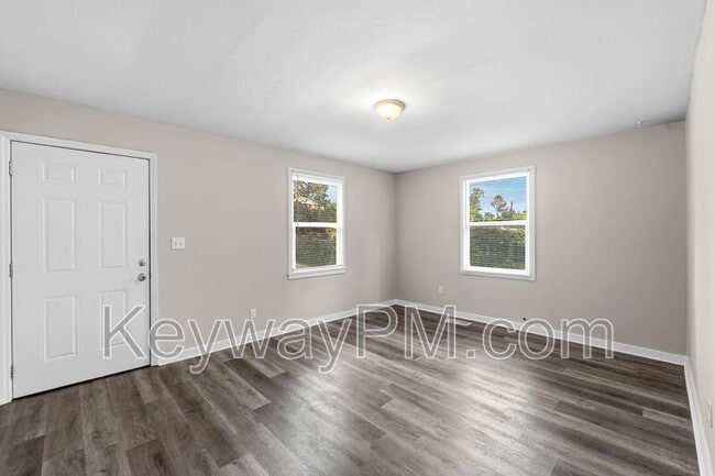 Building Photo - 608 Carolina Springs Rd