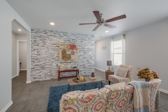 Building Photo - 25110 Orchard Acres