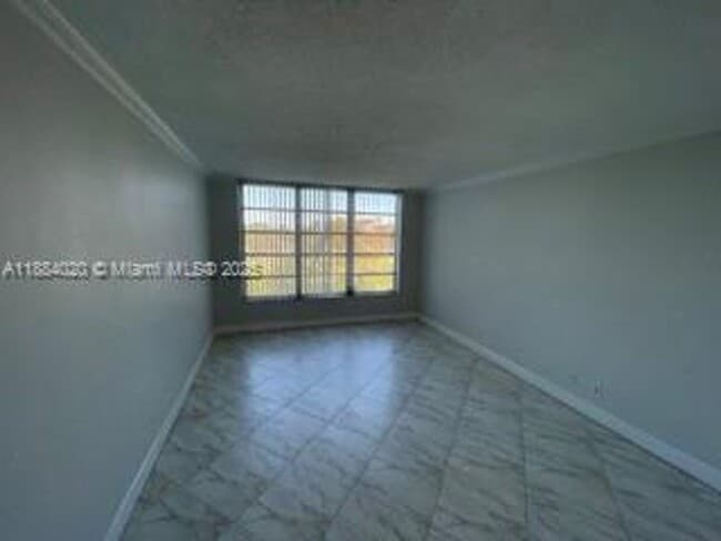 Building Photo - 3960 Oaks Clubhouse Dr