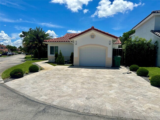 Building Photo - 5020 SW 154th Ave