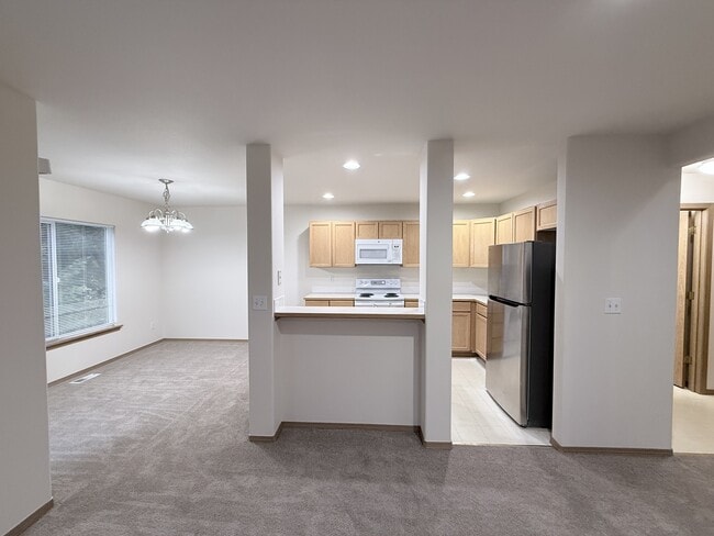 Building Photo - 414 91st Ave SE