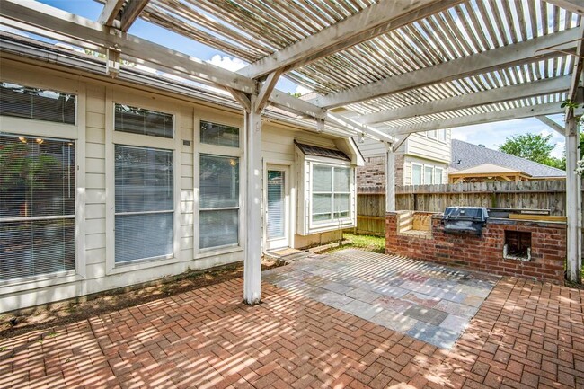 Building Photo - 7302 Hollow Field Ln