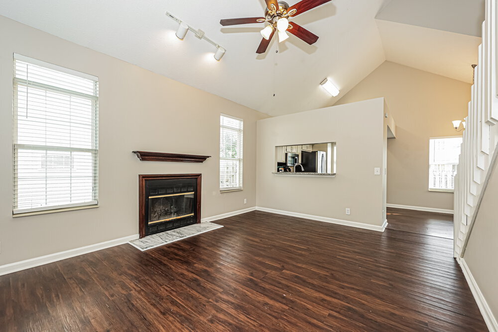 Building Photo - 909 Bexhill Ct S