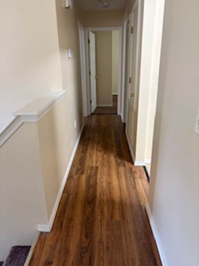Building Photo - Duplex for rent