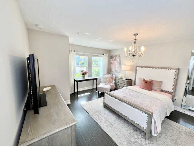 Building Photo - 5120 Bridge St